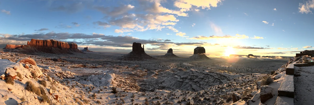 投稿写真：冬のモニュメントバレーの朝
