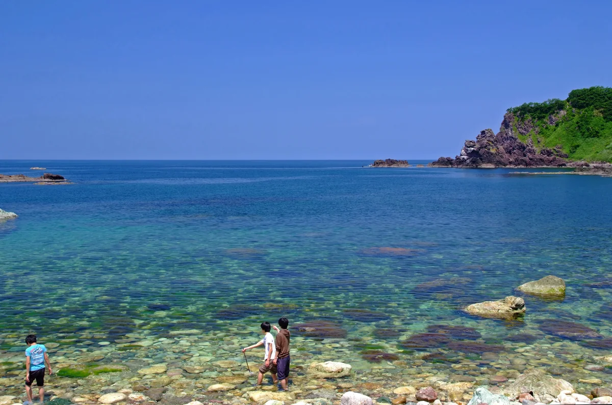 投稿写真：佐渡の海は輝いて