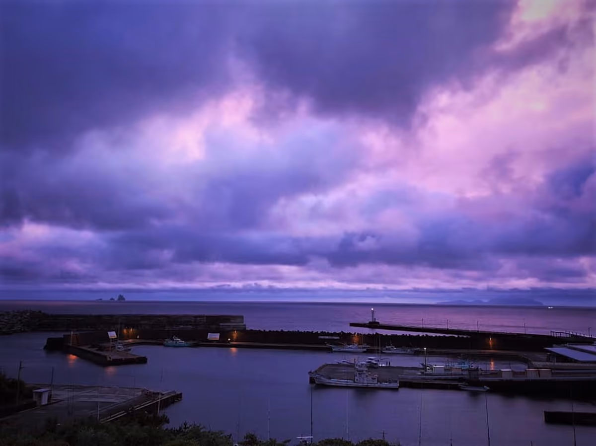 投稿写真：紫に染まる空