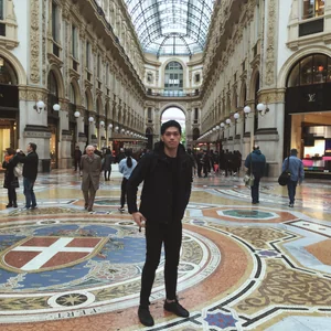 プロフィール画像：Mitsu Seshimo